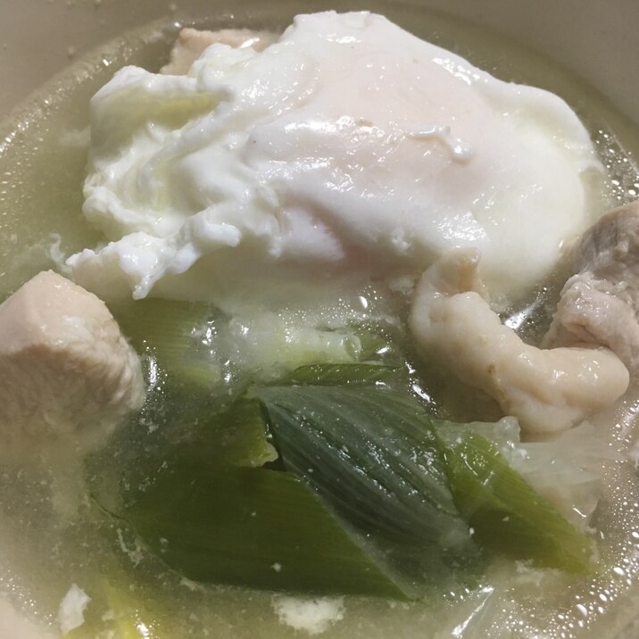 鶏むね肉と長ネギのポーチドエッグ